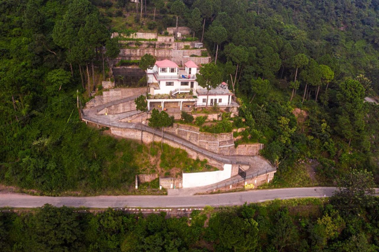 Villa Woodside Meadows By Veo - Part Of Stayvista Касаули Экстерьер фото